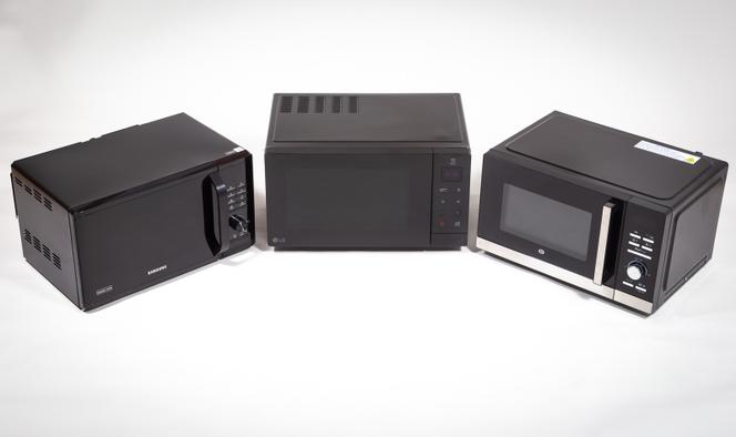 Les trois produits recommandés, de gauche à droite : Samsung MG23K2515AK, LG MH7032JAS, Boulanger Essentielb EG285